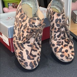 Cheetah flats shoes